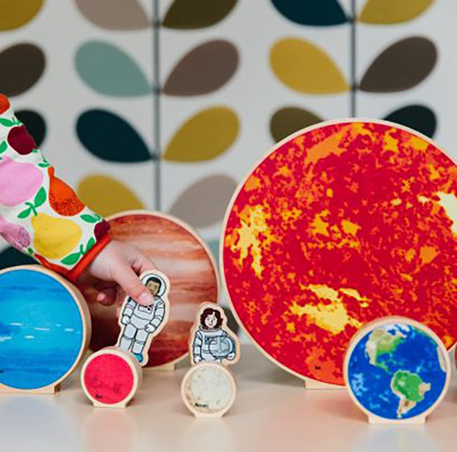 Freckled Frog Travelling in space Wooden planets toy – Lucas