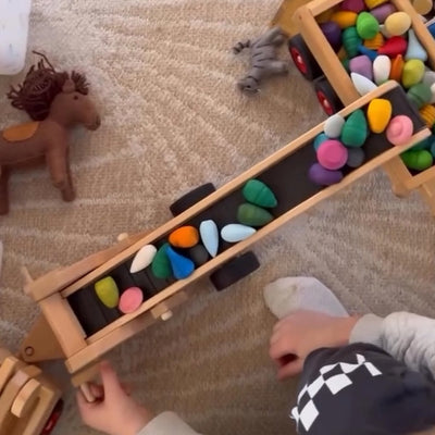 Fagus Conveyor Belt | Fagus toys - Lucas loves cars