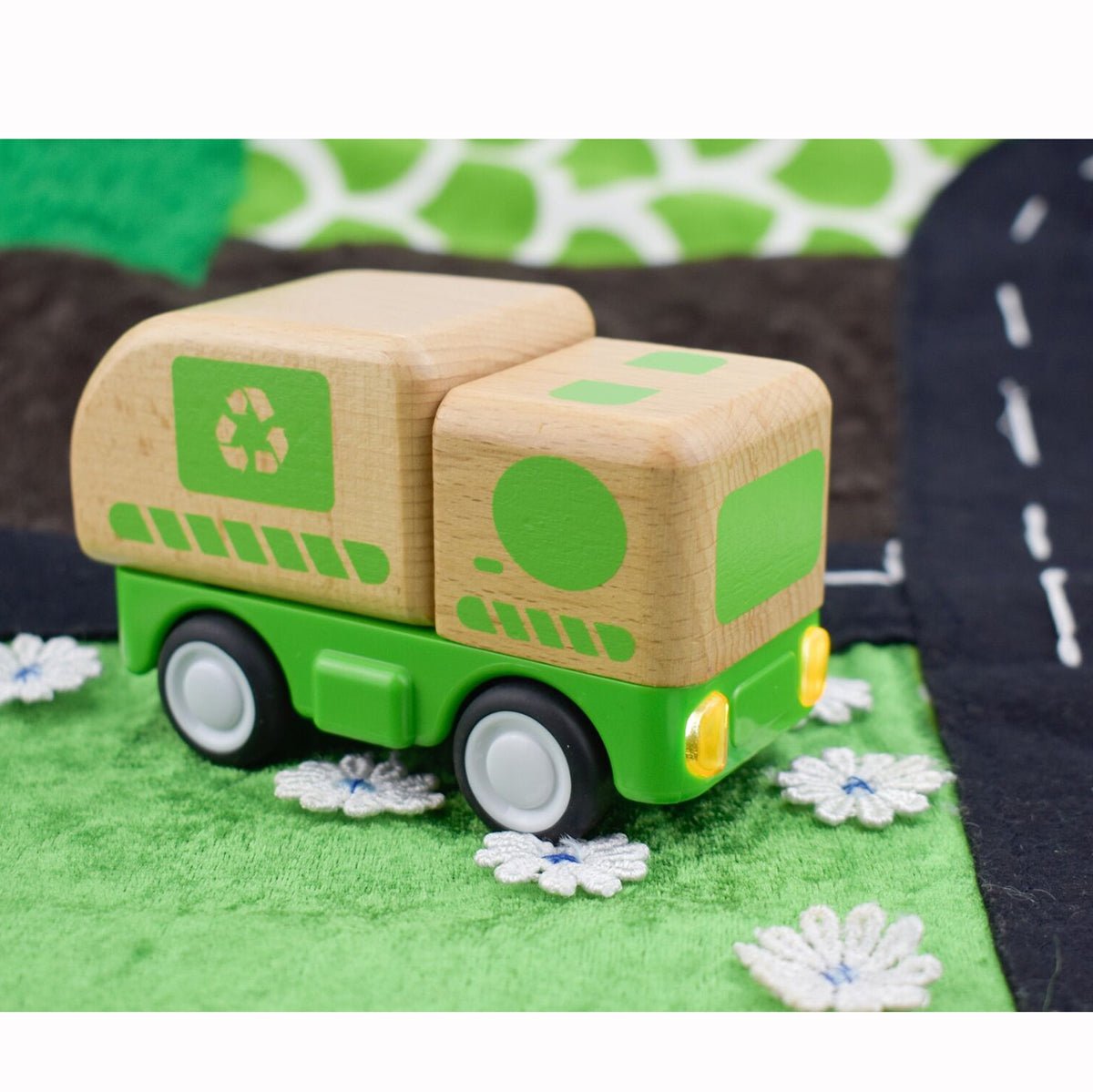 Friction Recycling Truck | Wanborns - Lucas loves cars
