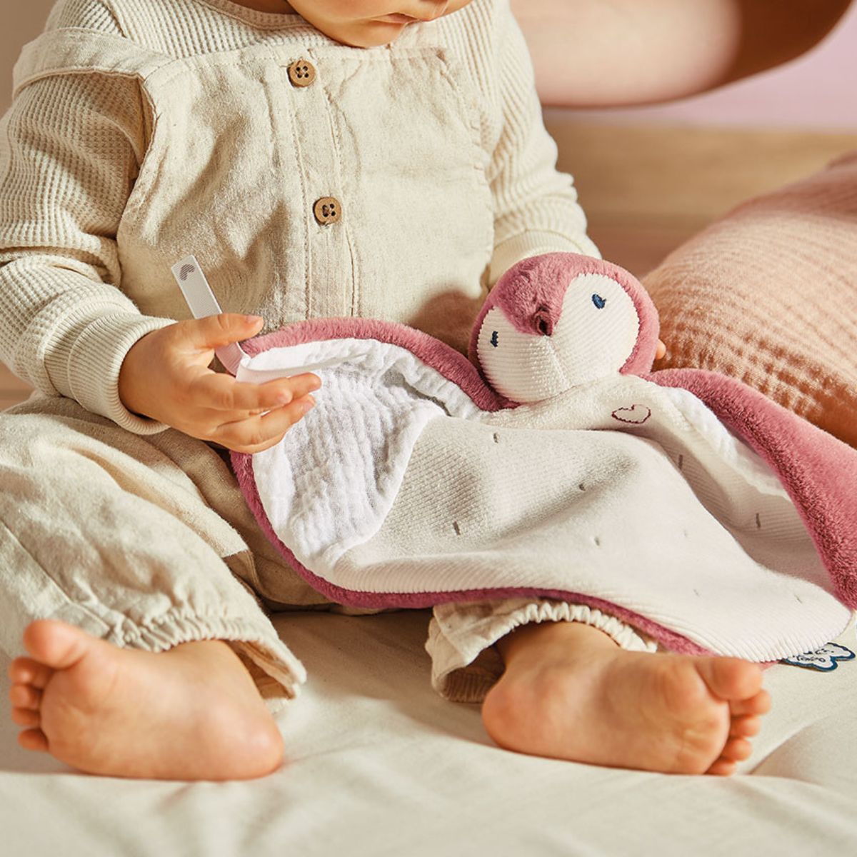 Kaloo Comfort Doudou Penguin Pink | Kaloo