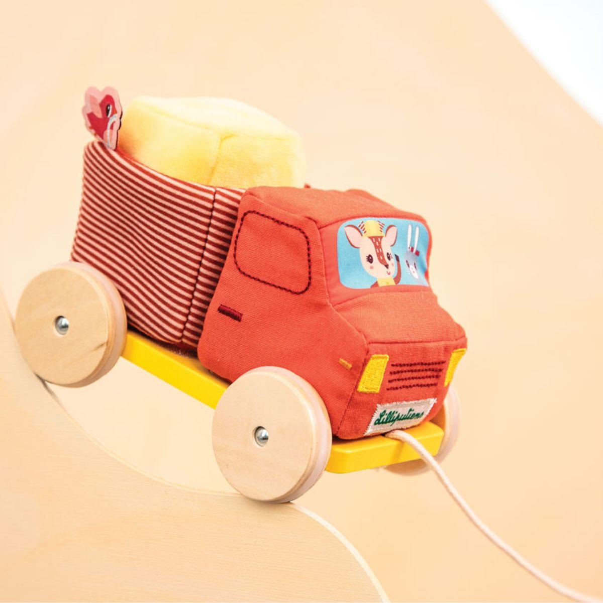 Lilliputiens Pull along Dump Truck | Lilliputiens