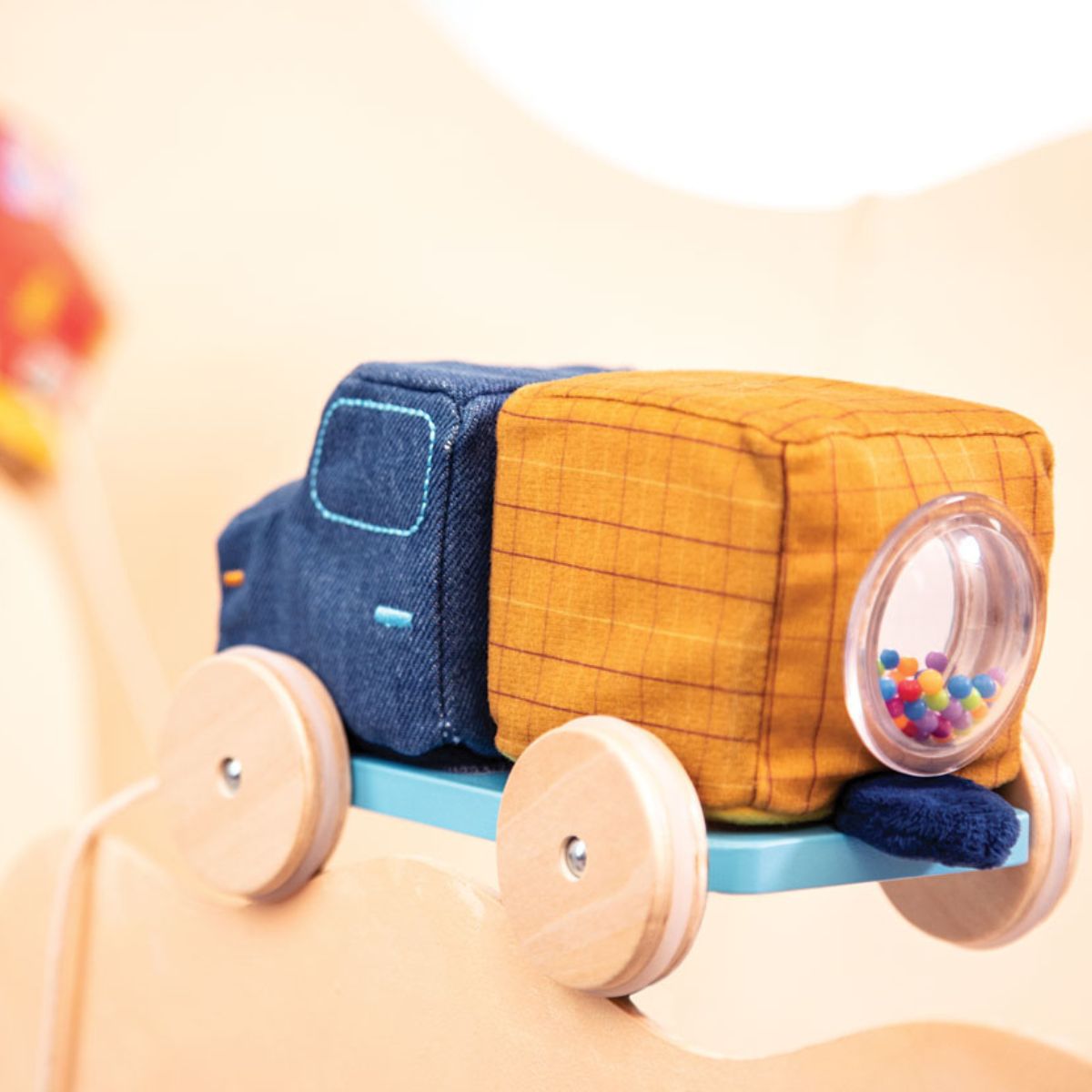 Lilliputiens Pull Along Truck | Lilliputiens