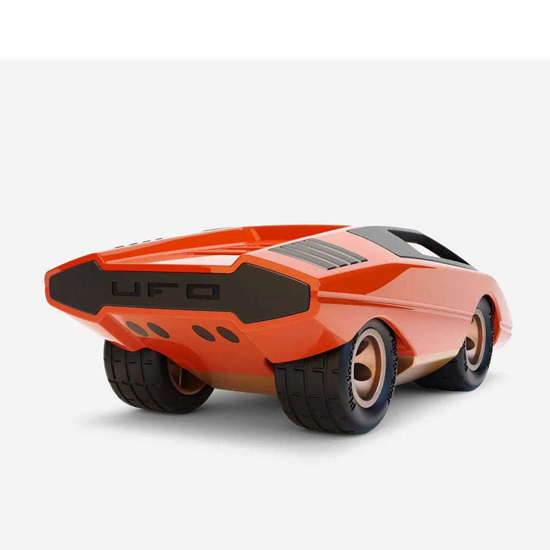 Playforever UFO Bruto | Playforever - Lucas loves cars