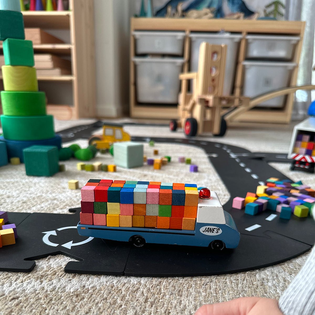 Candylab Jane's Tow Truck | Candylab - Lucas loves cars