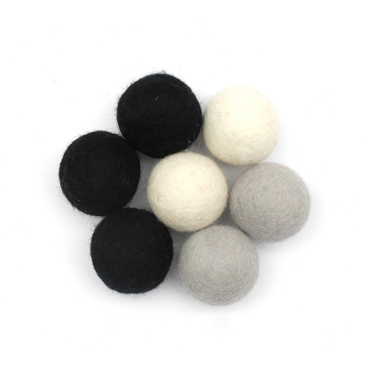 Papoose Achromatic Felt Balls 5cm | Papoose - Lucas loves cars