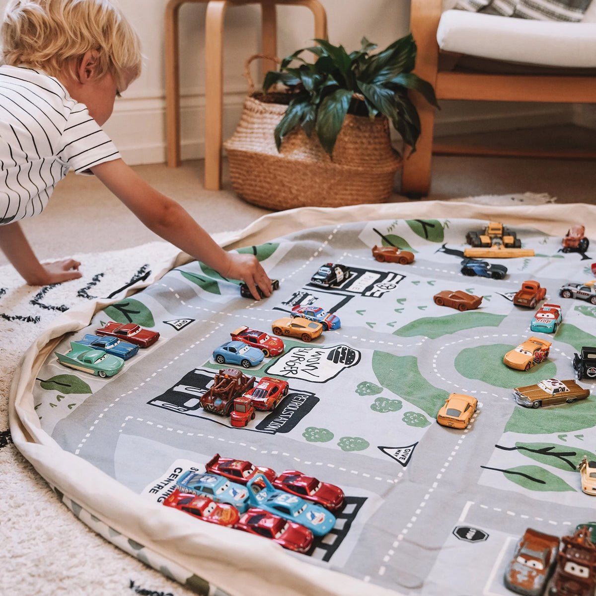 Play Pouch Town Track | Play Pouch - Lucas loves cars