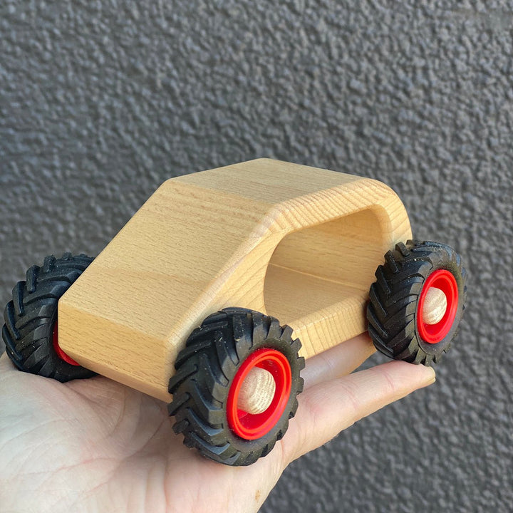 Fagus Van Car – Lucas loves cars