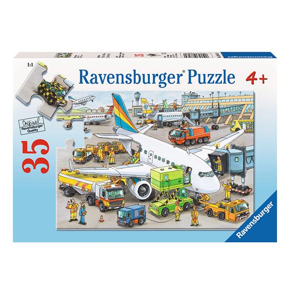 Busy Airport Puzzle 35 pc | Ravensburger puzzles  |  Lucas loves cars