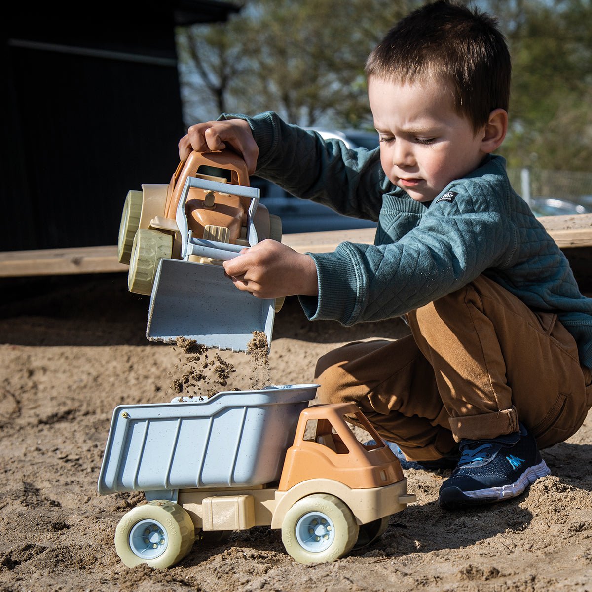 Jouet en Bioplastique Dantoy - Tracteur Bleu & Marron pour Enfant Jouet en Bioplastique Dantoy - Tracteur Bleu & Marron pour Enfant