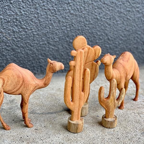 Papoose wooden camels | Papoose