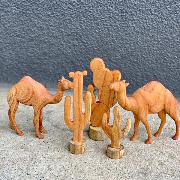 Papoose wooden camels | Papoose