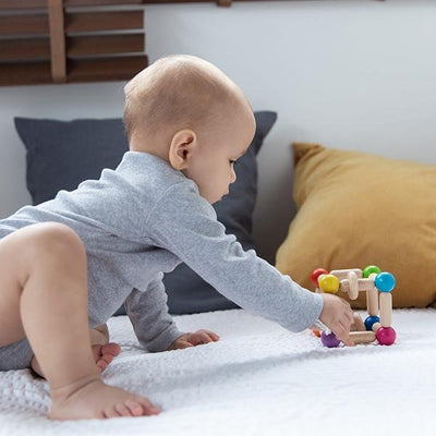 PlanToys Square Clutching Toy | Plan Toys