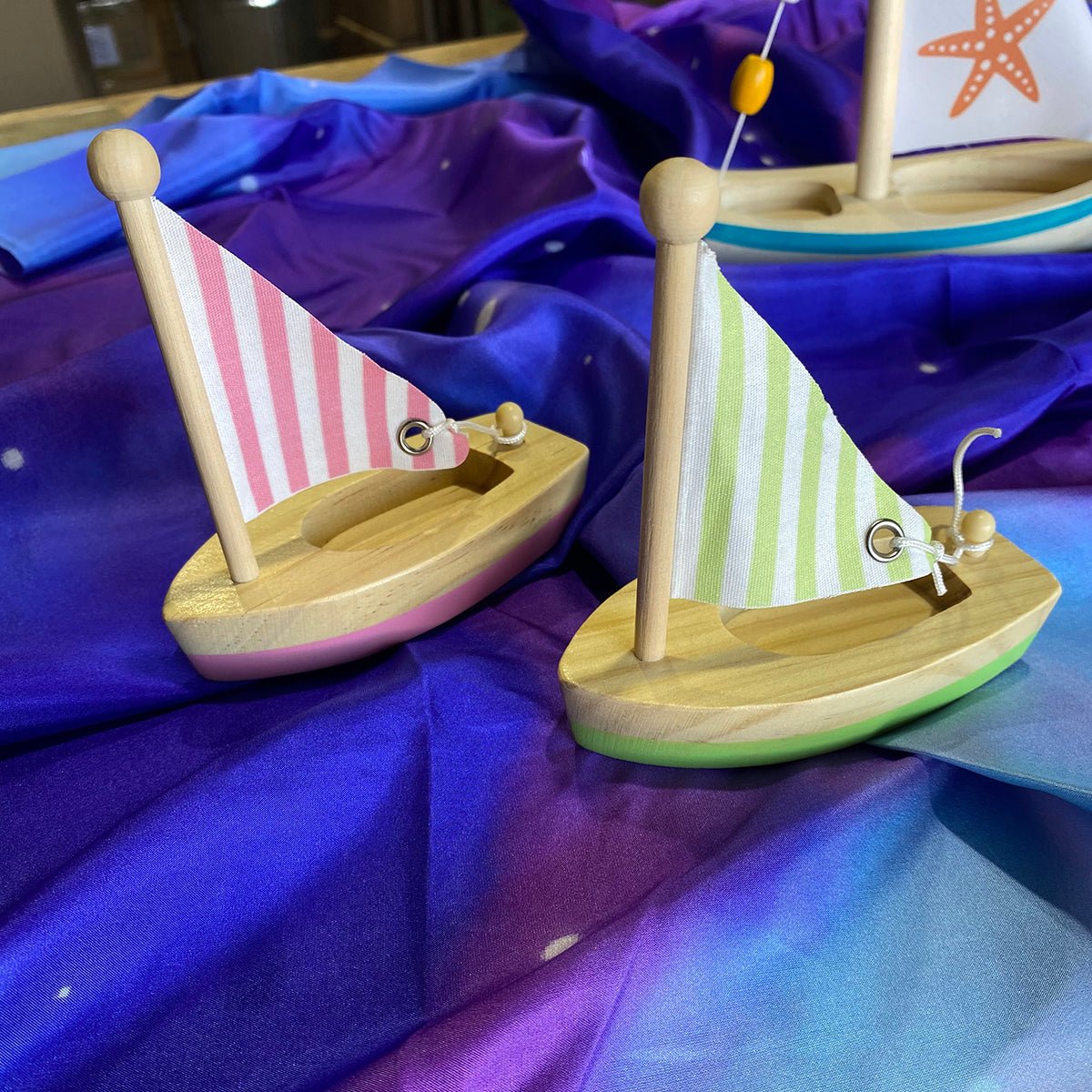 Wooden sail boats small | Toyslink